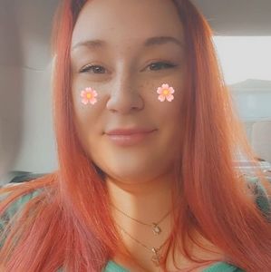 Meet your Posher, Délia